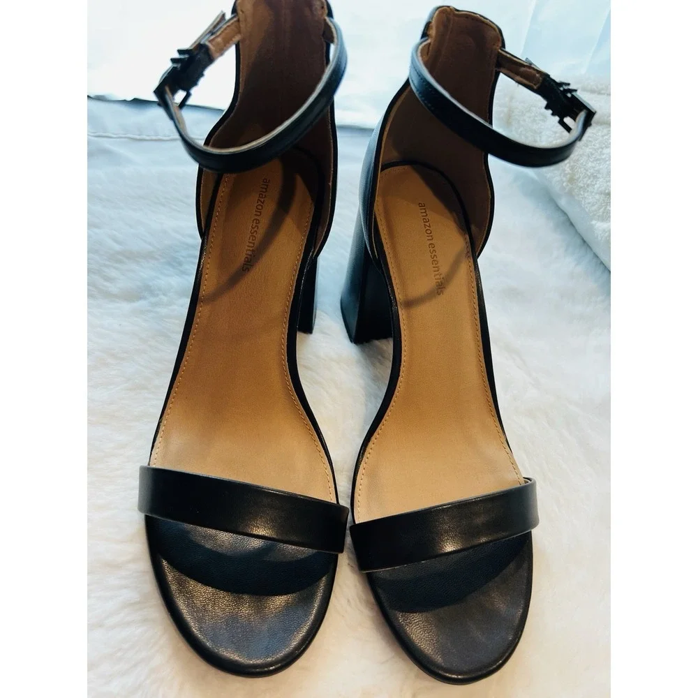 Essentials Women's Ankle Strap Block Heel Nola Sandals Black Size 9 M US